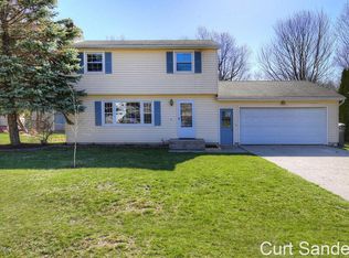 2730 Emerson Ave NW, Grand Rapids, MI 49544