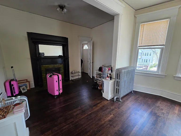 2945 N Frederick Ave #LOWER FLAT — Photo 6