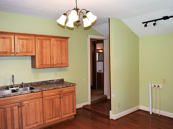 4th image of 333 S 8th St