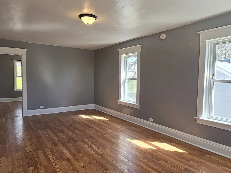 430 E Bremer St #2 — Photo 13