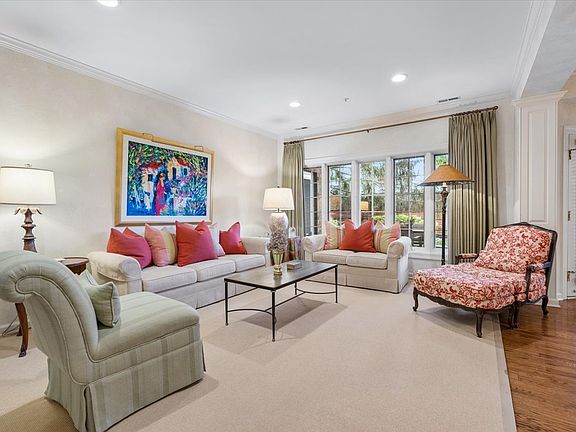 4th image of 212 Regent Wood Rd #212