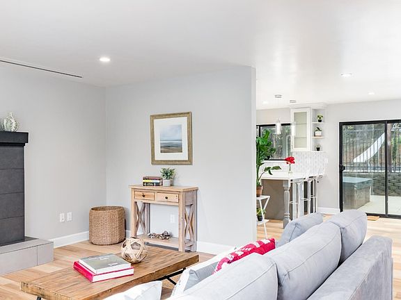 4th image of 109 Bonnywood Way