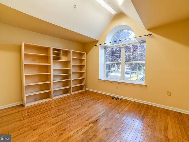 651 Fawn Cir — Photo 9