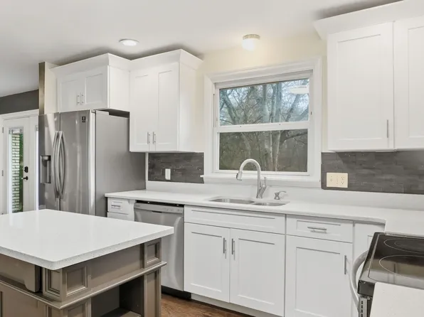 131 Elnora Dr, Hendersonville, TN 37075