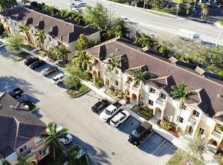 8979 SW 17th Ct, Hollywood, FL 33025