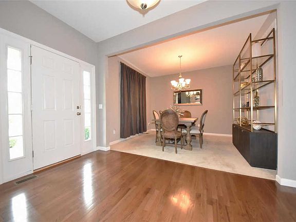 3rd image of 116 Kendl Ct