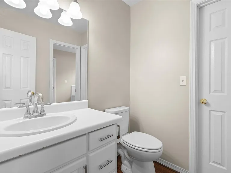2609 Longleaf Dr — Photo 9