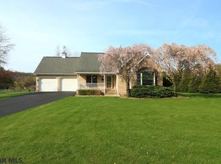 85 Doe Dr, Port Matilda, PA 16870
