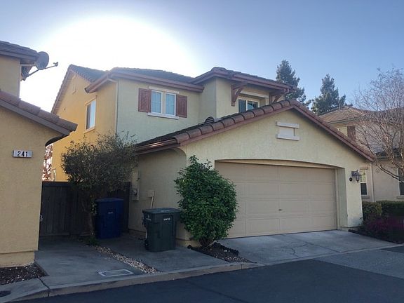 3rd image of 251 Anjou Cir