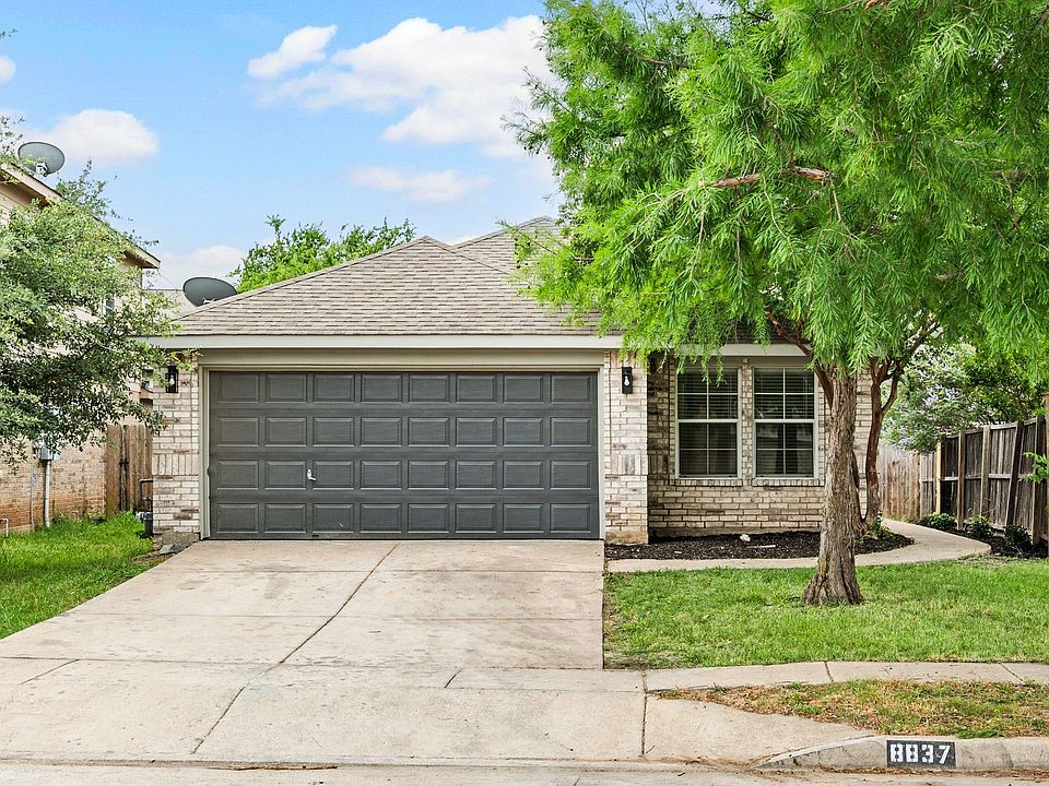 1st image of 8837 Highland Orchard Dr