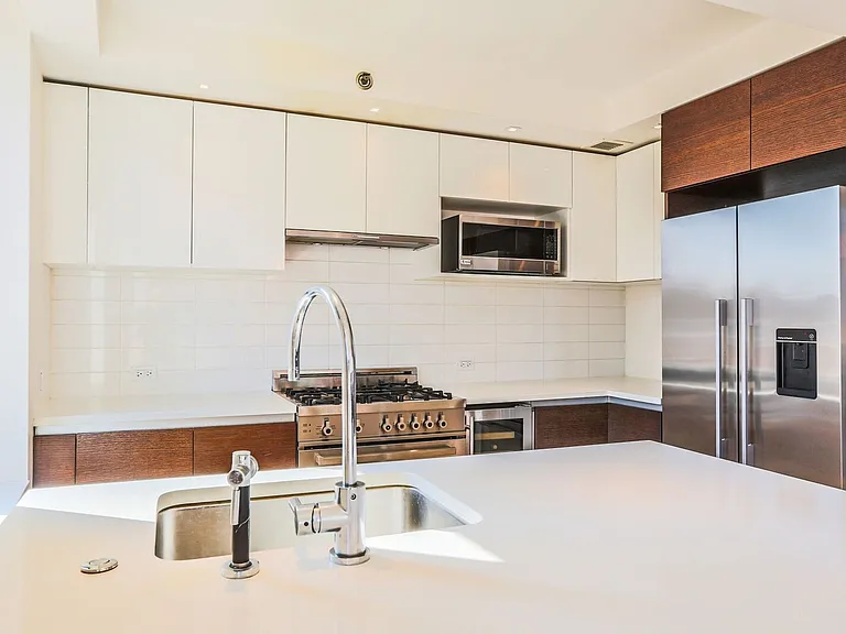 3916 Prince St #5A — Photo 4