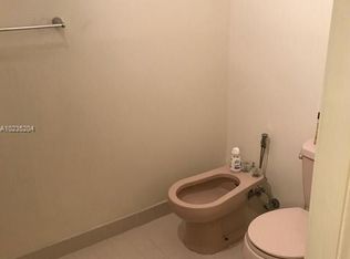 9904 NW 41st St #3, Doral, FL 33178