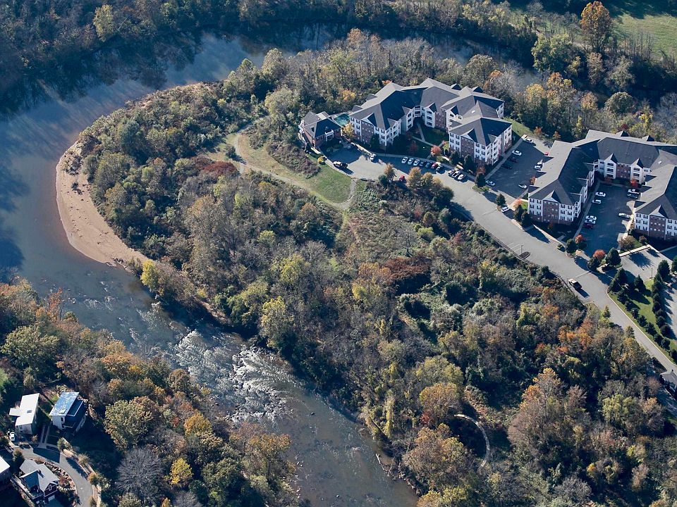 1st image of 300 Riverbend Dr APT 2A