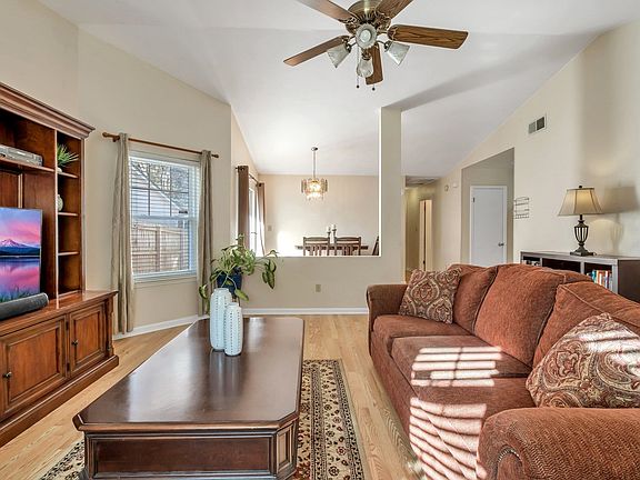 5th image of 3138 Huttersfield Cir