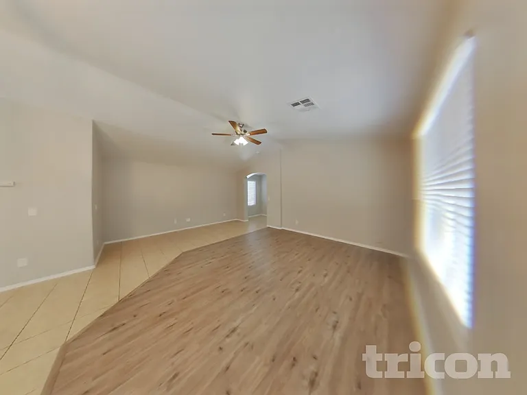 601 E Press Rd — Photo 3