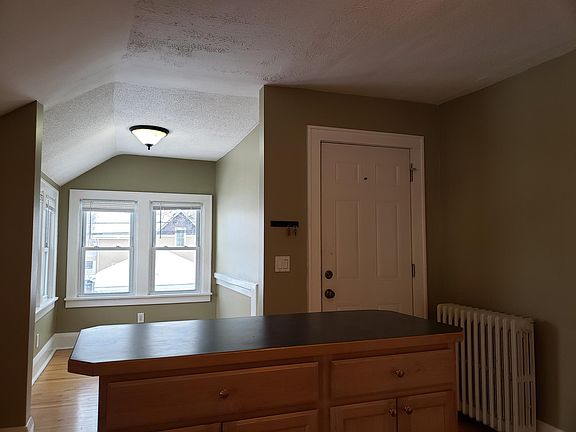 4th image of 2227 3rd St NE Unit 2