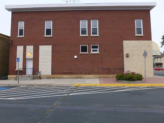 4th image of 224 Elm St W