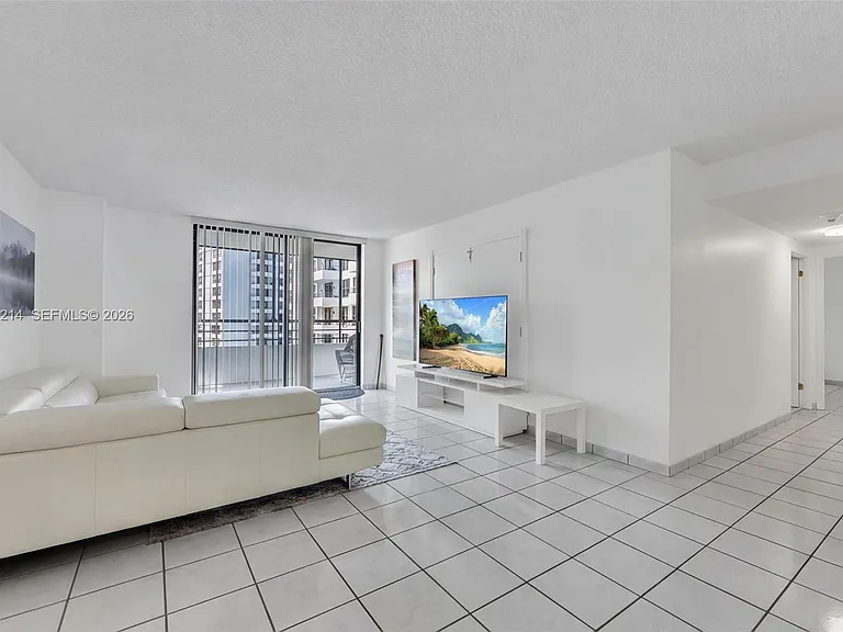 2500 Parkview Dr #1418 — Photo 9