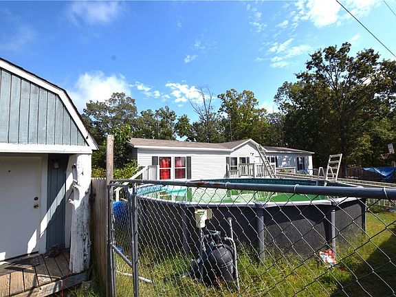 2nd image of 469581 E 815th Rd