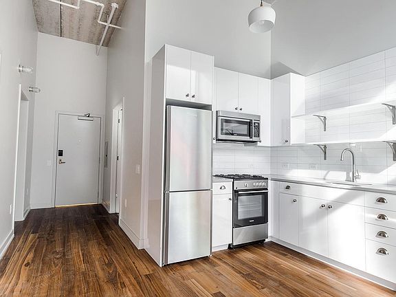 3rd image of 142 W Erie St #1101