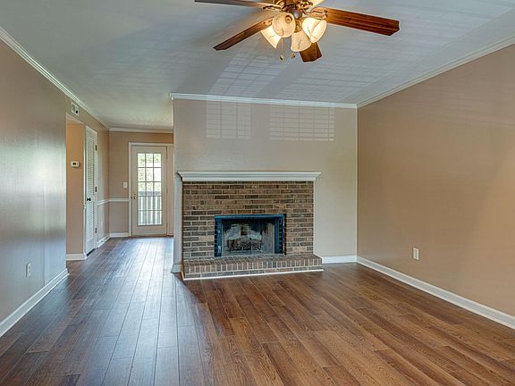 2nd image of 309 Westfield Dr #309