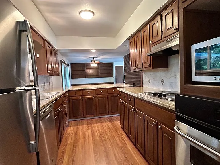 6820 Harvest Rd — Photo 11