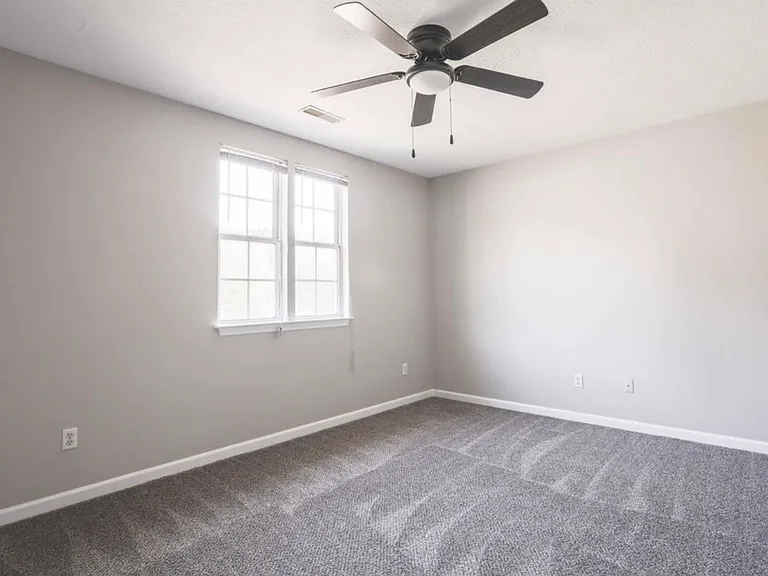 5460 Blue Oak Dr — Photo 13