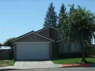 6245 N Vista Ave, Fresno, CA 93722
