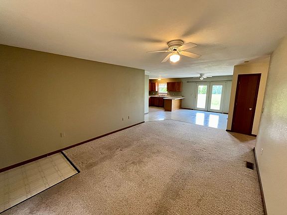2nd image of 305 Prospect Ave #P305b