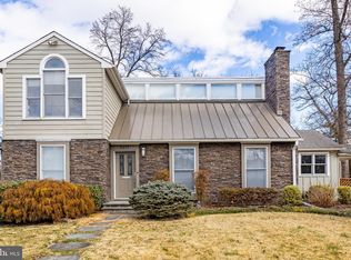 7617 Arnet Ln, Bethesda, MD 20817