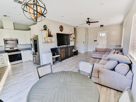 2nd image of 1331 Ridgecrest Court