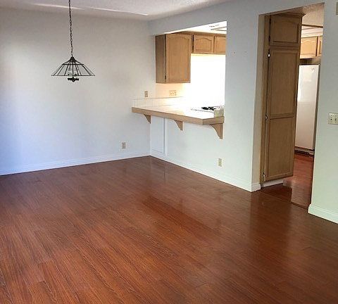 3rd image of 1015 Park Circle Dr