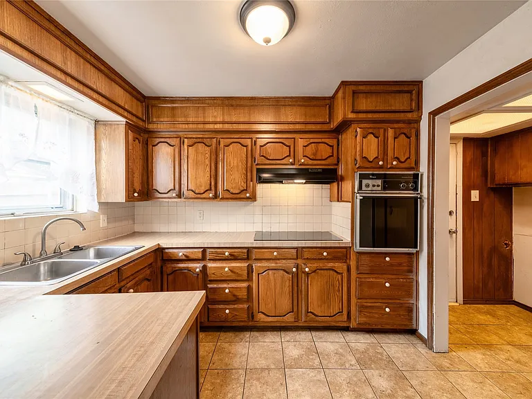 13515 Charcoal Ln — Photo 8