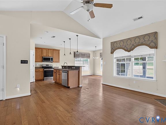 5th image of 6968 Saint Peters Ct