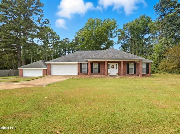 301 Belvedere Dr, Pearl, MS 39208