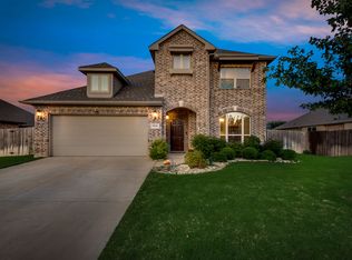 5610 Cornelia Ct, Midlothian, TX 76065