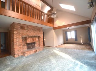 30W250 Estes St, Naperville, IL 60563