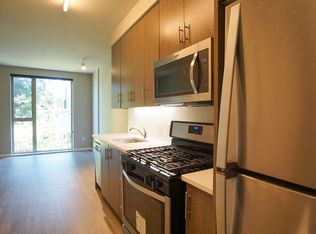 1313 SE Lambert St #204, Portland, OR 97202