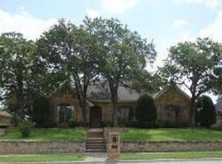3120 Hurstview Dr, Hurst, TX 76054