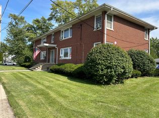 565 E Division St APT 3, Lockport, IL 60441