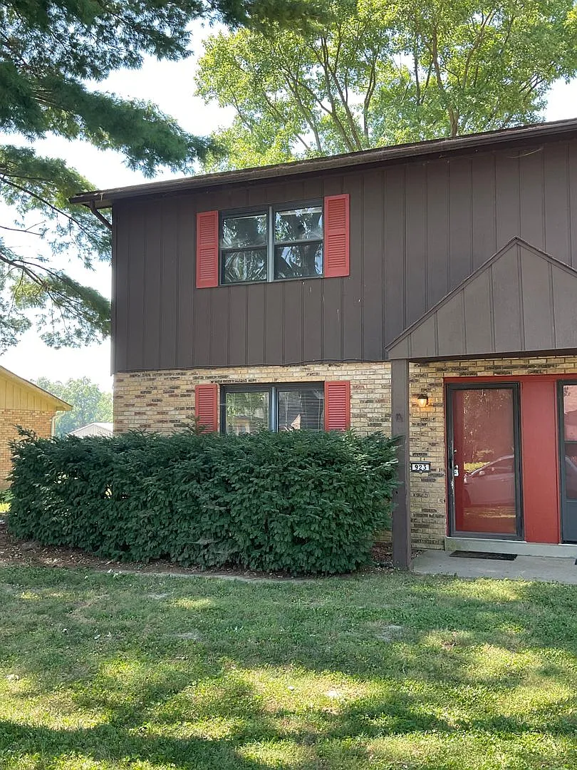923 Belle Valley Drive — Photo 1