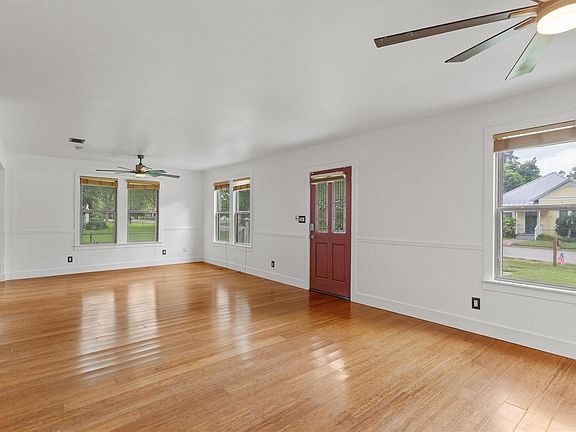 5th image of 503 Short St