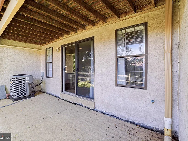 706 Andover Ct — Photo 31