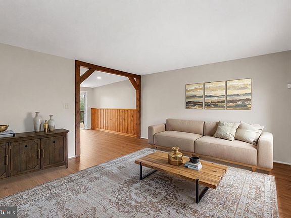 5th image of 3131 Ryerson Cir