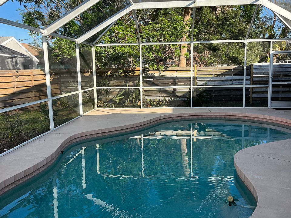 1st image of 4530 Windsor Ct E
