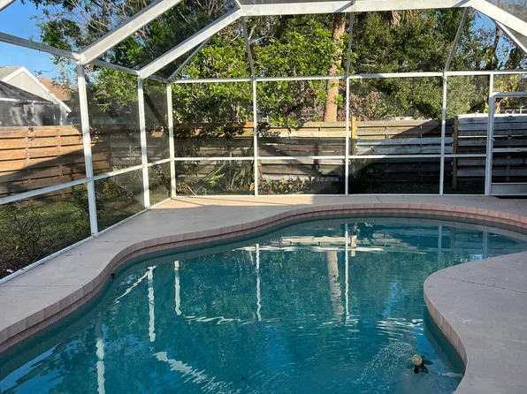 4530 Windsor Ct E, Bradenton, FL 34203