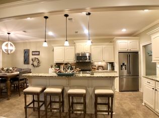 3 Stone Dr, Hattiesburg, MS 39402