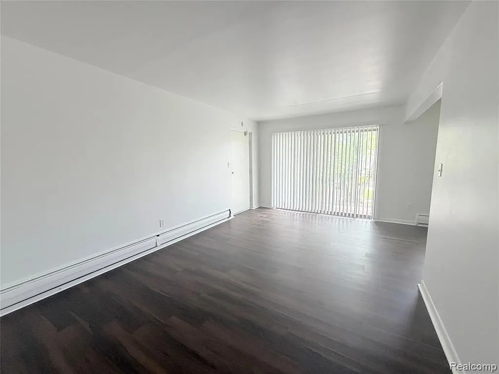 1 bed, 1.0 bath, 700 sqft, $866 — Photo 4