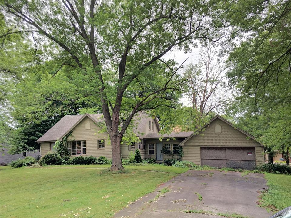 2nd image of 2090 Cline Ave