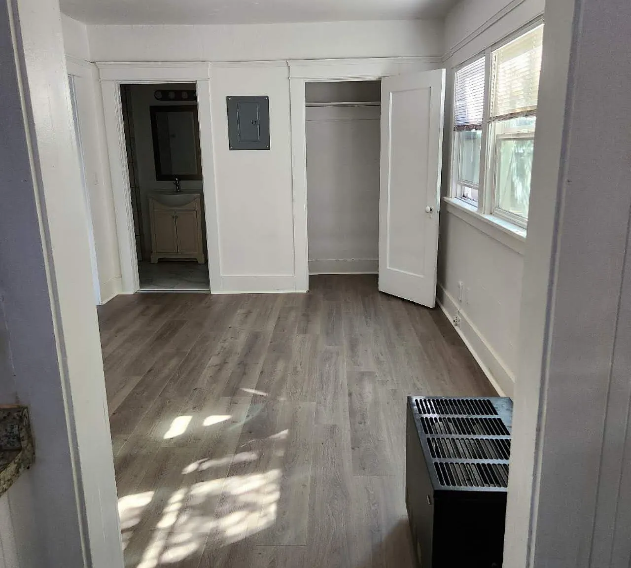 1225 Morgan St — Photo 1